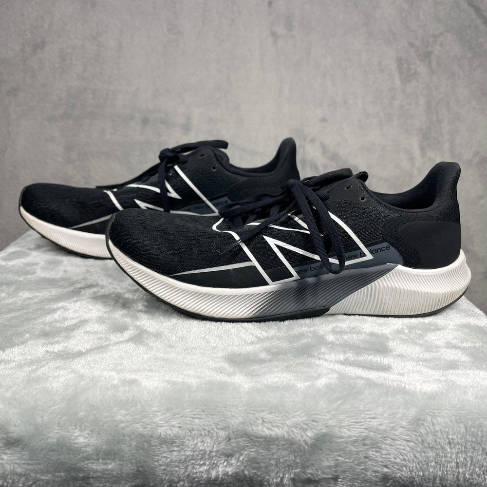New Balance FuelCell Propel v2 Men 10.5 Black White MFCPRBW2 Running Shoes